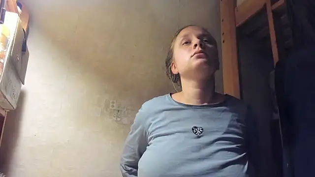 Snapshot of FrumCake chatting on 02/20/25, 02:07 FrumCake online show from 02/20/25, 02:07