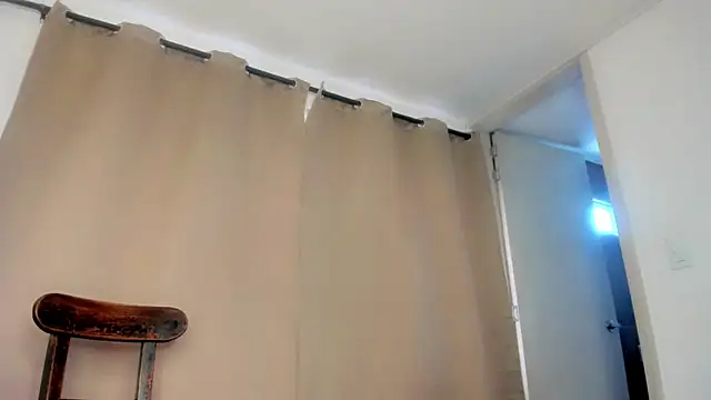 Genesis Sandoval online show from 11/23/25, 06:08