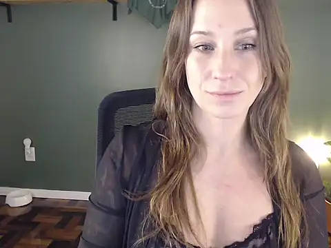 Snapshot of callmedemme chatting on 05/14/26, 06:26 callmedemme online show from 05/14/26, 06:26