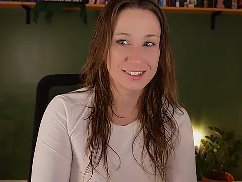 Snapshot of callmedemme chatting on 06/02/26, 05:59 callmedemme online show from 06/02/26, 05:59