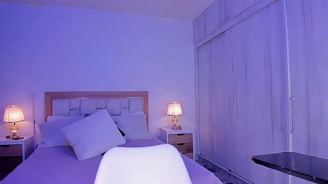 mia hank online show from 02/07/25, 11:45