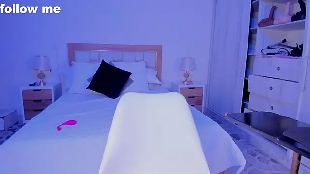 mia hank online show from 02/13/25, 12:00