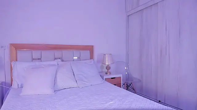 mia hank online show from 02/27/26, 11:43