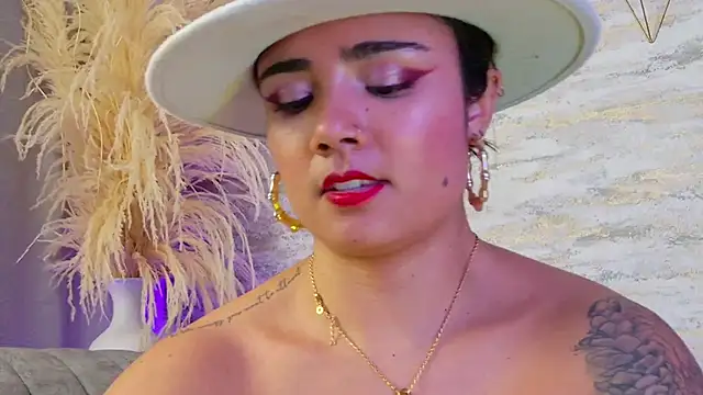 Lea Foster online show from 03/08/25, 06:47