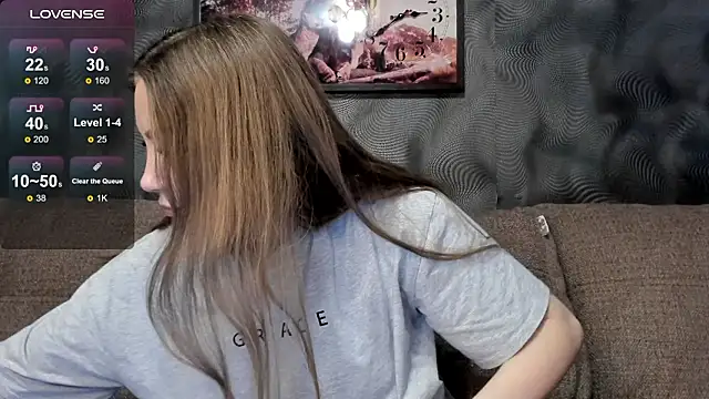 Snapshot of CassieMils chatting on 02/12/26, 06:19 CassieMils online show from 02/12/26, 06:19