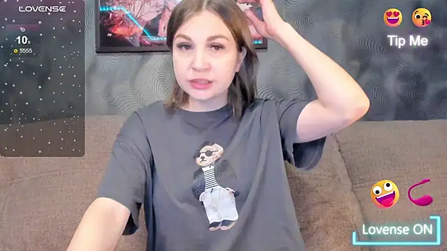 CassieMils online show from 06/09/26, 01:23