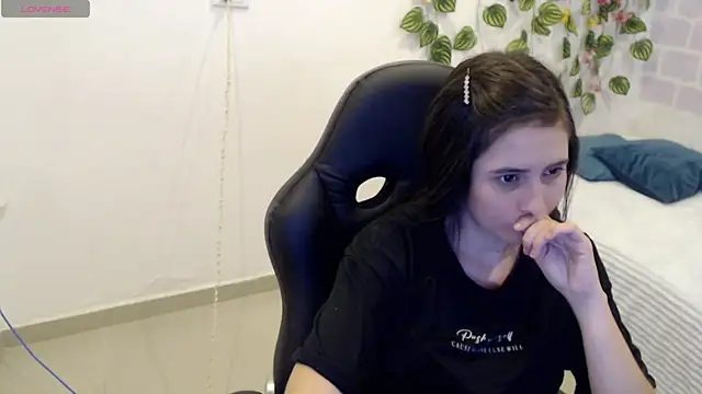 tania sweet   online show from 01/13/25, 05:02