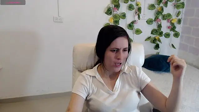 tania sweet   online show from 09/30/25, 02:55