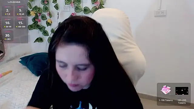 tania sweet   online show from 03/18/26, 06:55