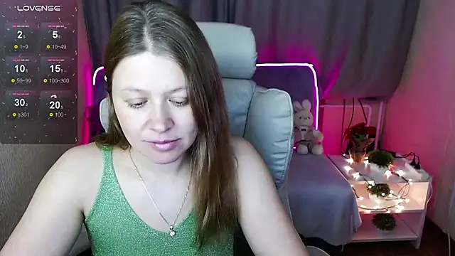 Snapshot of alekasamui chatting on 12/13/24, 06:31 alekasamui online show from 12/13/24, 06:31