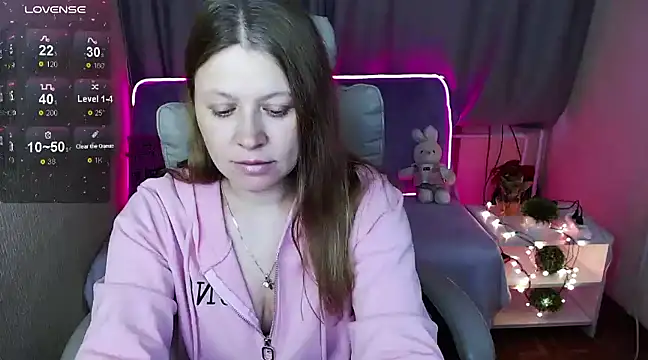 Snapshot of alekasamui chatting on 12/19/24, 01:28 alekasamui online show from 12/19/24, 01:28