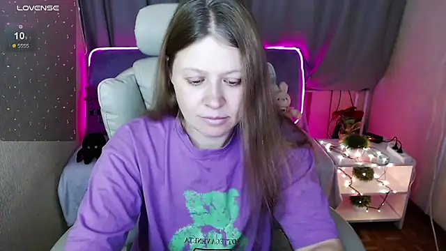 Snapshot of alekasamui chatting on 01/06/25, 04:26 alekasamui online show from 01/06/25, 04:26