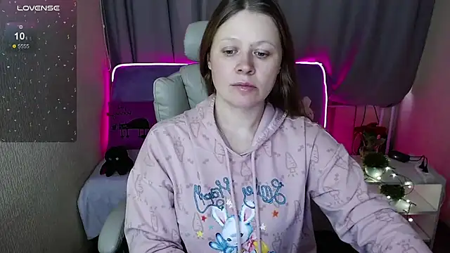 Snapshot of alekasamui chatting on 02/23/25, 09:16 alekasamui online show from 02/23/25, 09:16