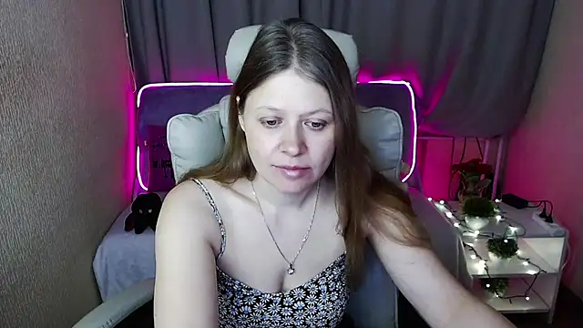 Snapshot of alekasamui chatting on 03/03/25, 01:31 alekasamui online show from 03/03/25, 01:31