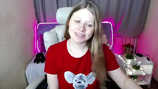 Snapshot of alekasamui chatting on 03/04/25, 12:18 alekasamui online show from 03/04/25, 12:18