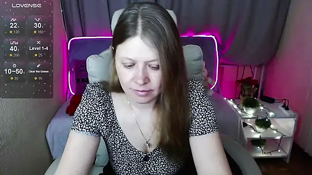 Snapshot of alekasamui chatting on 03/07/25, 12:15 alekasamui online show from 03/07/25, 12:15