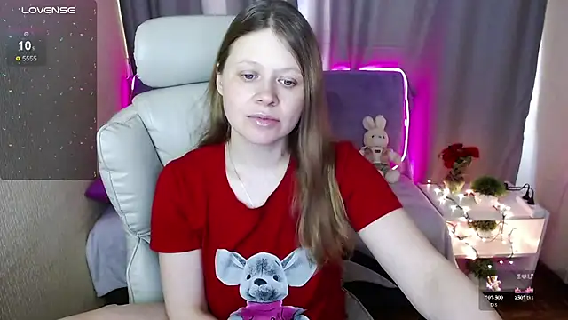 Snapshot of alekasamui chatting on 03/13/25, 04:49 alekasamui online show from 03/13/25, 04:49