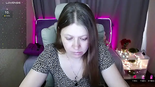 Snapshot of alekasamui chatting on 03/14/25, 03:37 alekasamui online show from 03/14/25, 03:37