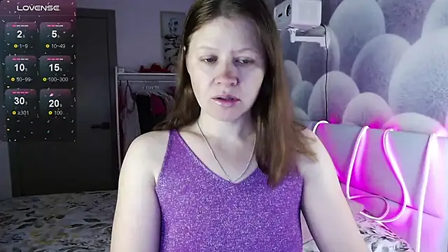 Snapshot of alekasamui chatting on 09/28/25, 09:09 alekasamui online show from 09/28/25, 09:09