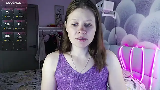 Snapshot of alekasamui chatting on 10/06/25, 10:18 alekasamui online show from 10/06/25, 10:18