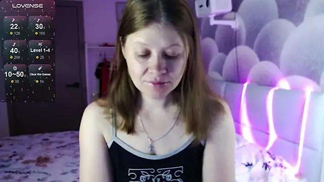 Snapshot of alekasamui chatting on 10/22/25, 09:14 alekasamui online show from 10/22/25, 09:14