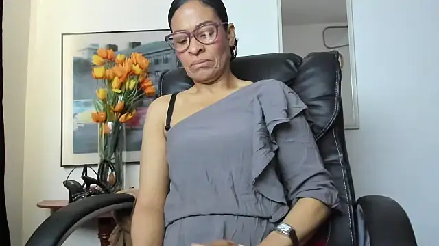 Aries Mature online show from 10/30/25, 12:50