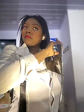 Tayra Siny online show from 02/22/25, 12:19