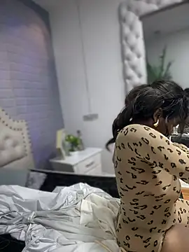 Tayra Siny online show from 03/02/25, 12:11