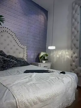 Tayra Siny online show from 03/15/25, 06:32