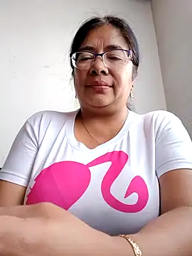   valentina18 online show from 12/12/24, 04:21