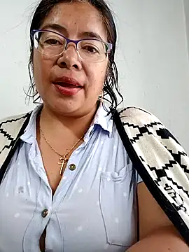   valentina18 online show from 12/28/24, 01:17