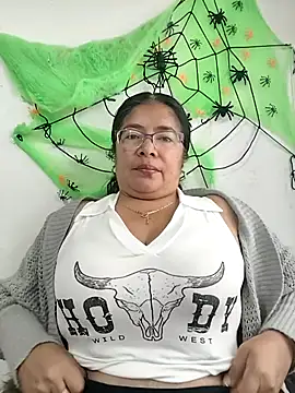   valentina18 online show from 10/11/25, 01:09