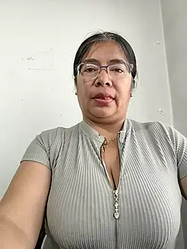   valentina18 online show from 11/04/25, 01:10