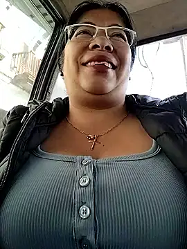   valentina18 online show from 11/22/25, 01:21