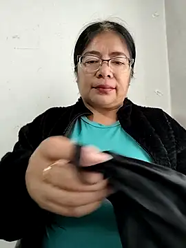   valentina18 online show from 12/01/25, 01:05