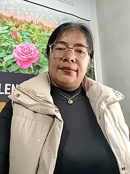   valentina18 online show from 03/19/26, 12:53