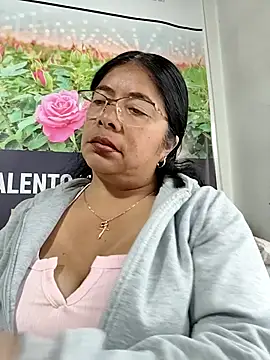   valentina18 online show from 03/27/26, 01:22