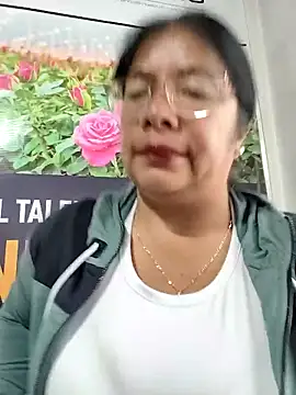   valentina18 online show from 03/28/26, 01:00