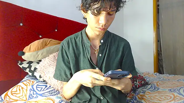 LAICK 01 online show from 04/04/26, 03:49