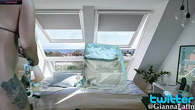 Gianna latin online show from 02/18/25, 08:03