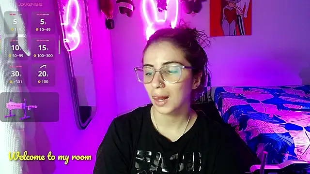 Snapshot of valentina_angel chatting on 06/29/26, 01:23 valentina angel online show from 06/29/26, 01:23