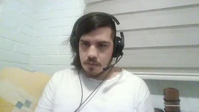 hung weeb online show from 11/03/25, 02:02