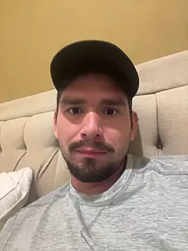 Snapshot of Tomthelong chatting on 03/11/25, 07:37 Tomthelong online show from 03/11/25, 07:37