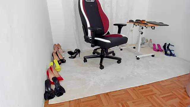 Snapshot of gingirel_ chatting on 03/07/25, 12:04 gingirel online show from 03/07/25, 12:04