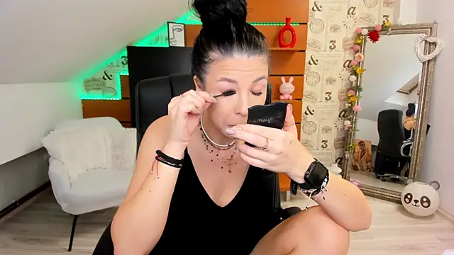 EmillyTaylor online show from 10/08/25, 03:37