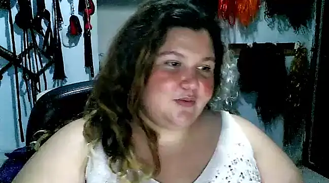 Snapshot of squirt322bbw chatting on 01/23/25, 10:22 squirt322bbw online show from 01/23/25, 10:22