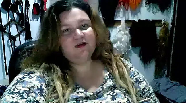 Snapshot of squirt322bbw chatting on 01/26/25, 02:45 squirt322bbw online show from 01/26/25, 02:45