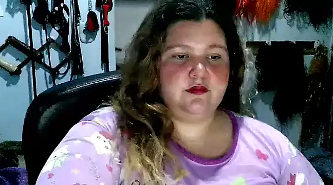 Snapshot of squirt322bbw chatting on 02/02/25, 03:21 squirt322bbw online show from 02/02/25, 03:21