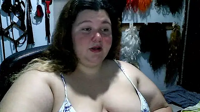 Snapshot of squirt322bbw chatting on 02/02/25, 03:49 squirt322bbw online show from 02/02/25, 03:49