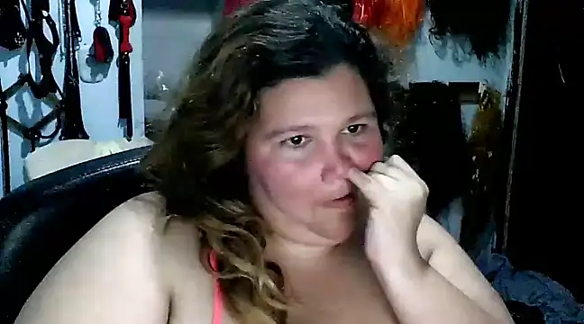 Snapshot of squirt322bbw chatting on 02/10/25, 11:45 squirt322bbw online show from 02/10/25, 11:45